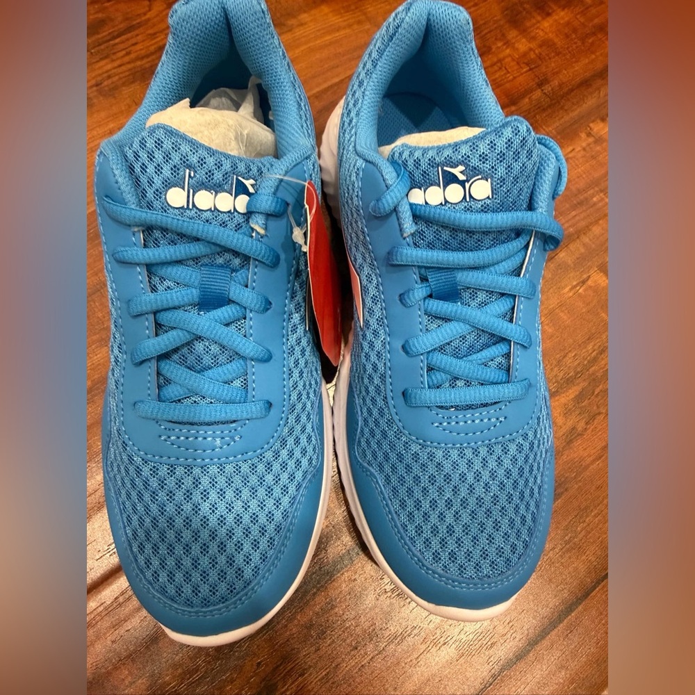 NEW Diadora Blue Mesh Women’s Athletic Sneakers Size 5.5